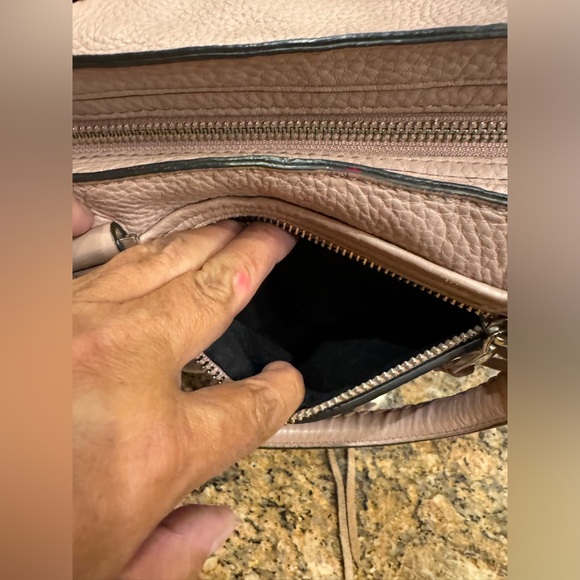 🎄🎄🎄Rebecca Minkoff “Regan” Leather Crossbody Shoulder Handbag - Picture 4 of 12